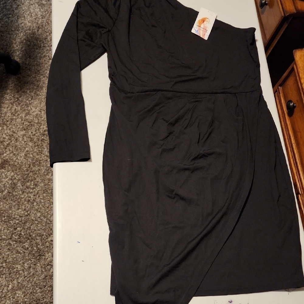 Chic NWT One Shoulder Black Dress